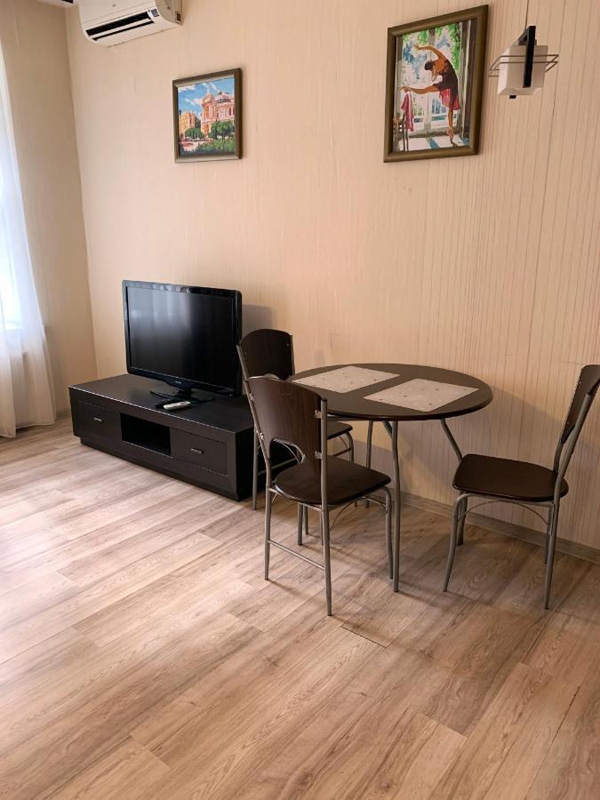Excellent Apartment In The Center Of Odessa מראה חיצוני תמונה